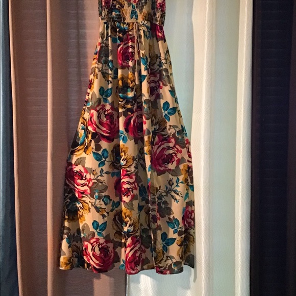 Dress - Picture 4 of 5